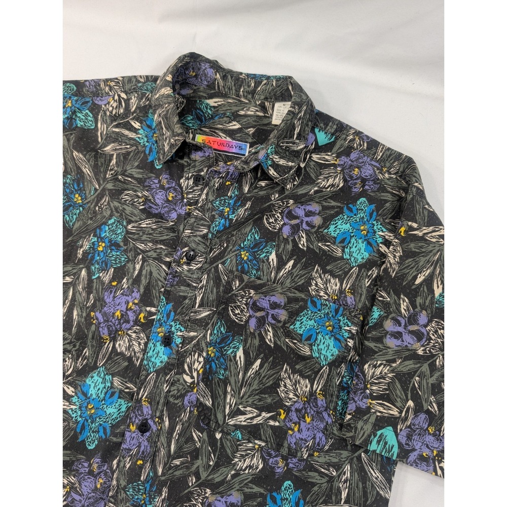VTG 90s SATURDAYS All Over Print Short Sleeve Surfer/Skater ~ Wild Print Medium